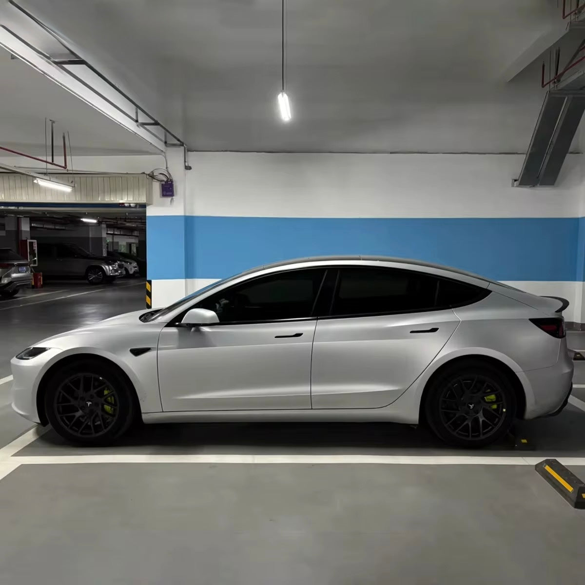 Satin Metallic Liquid Silver