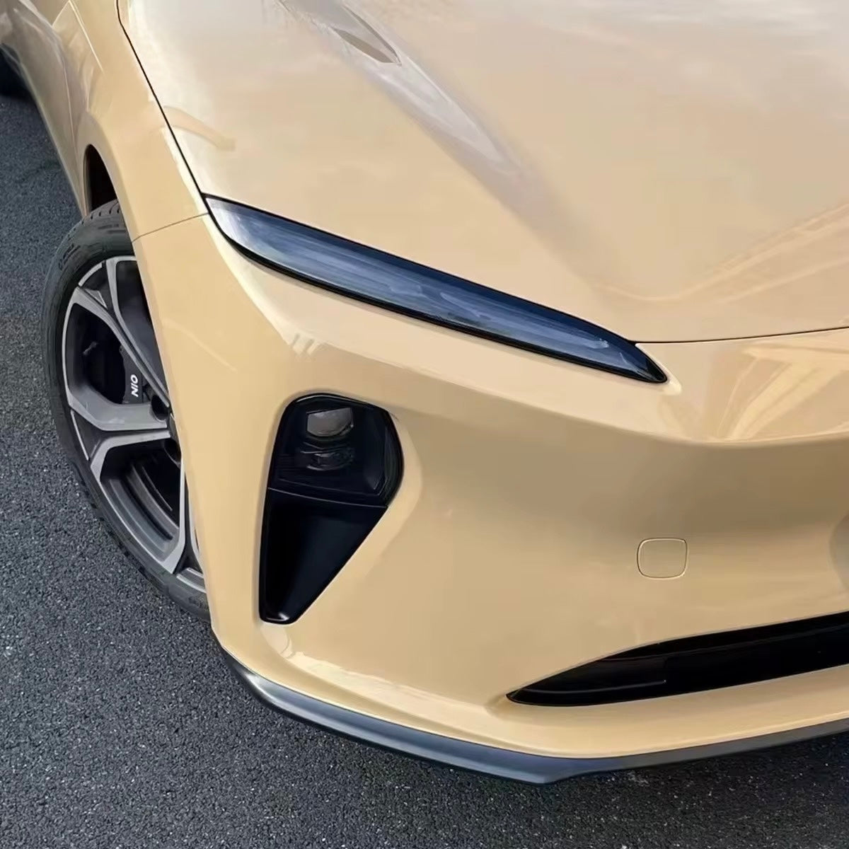 Glossy Desert Yellow