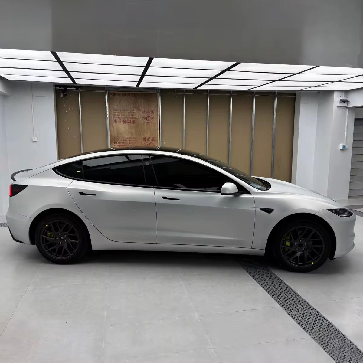 Satin Metallic Liquid Silver