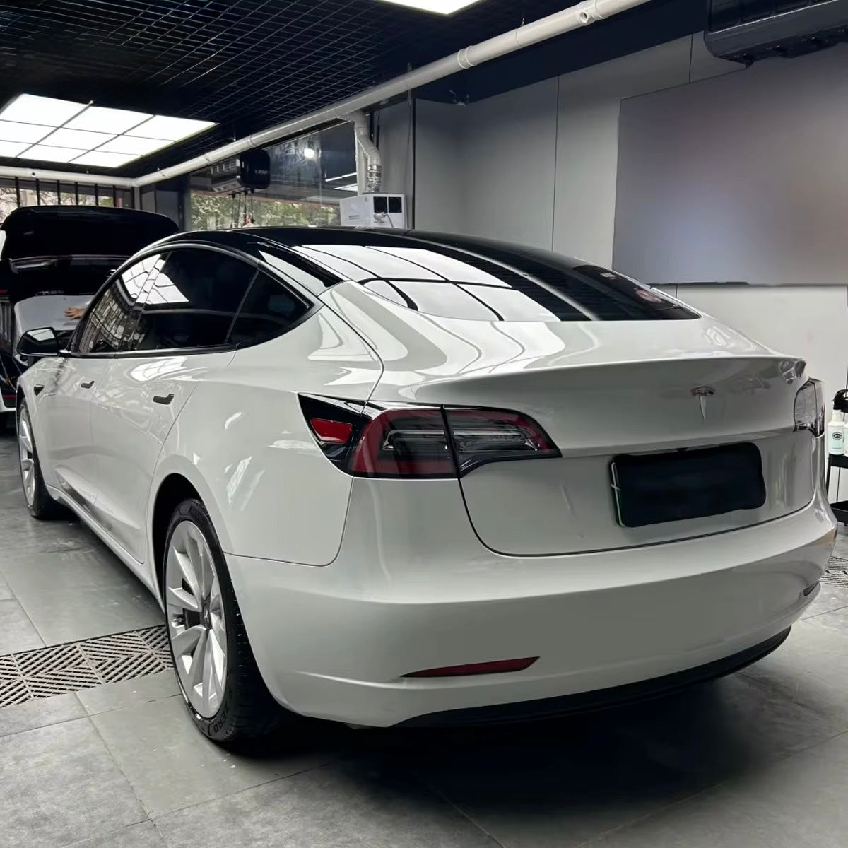 TPU Glossy Volcanic Grey