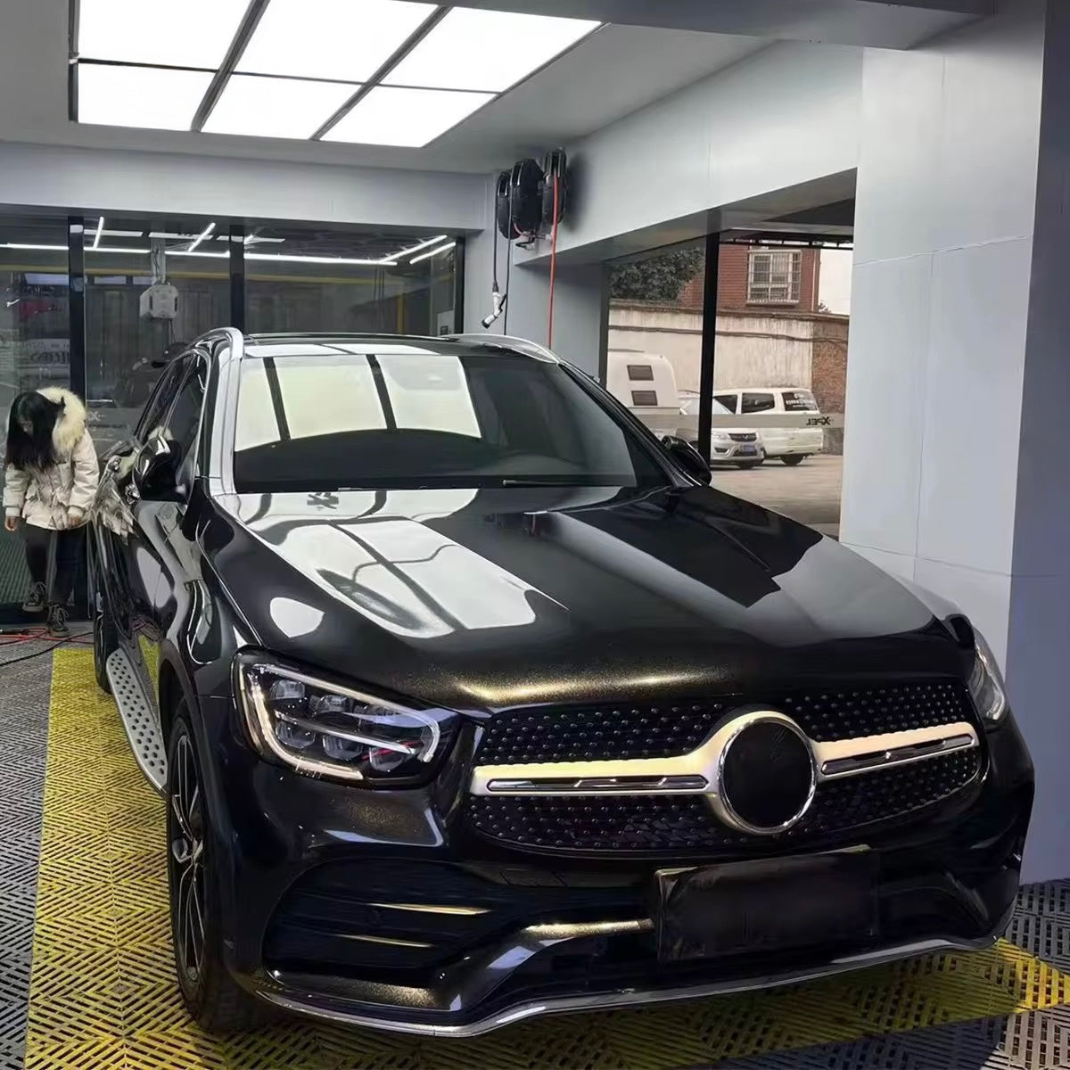 Diamond Crystal Black